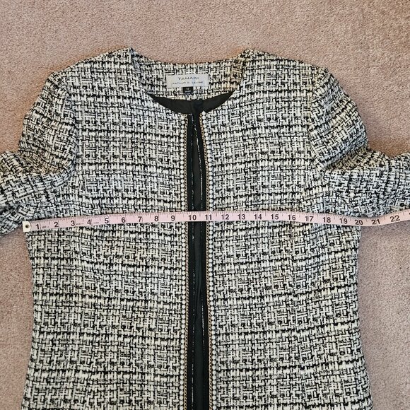 TAHARI Arthur Levine Coat/Jacket White & Black w/Pearls & Metallic Fibers Sz 12 - Picture 10 of 11